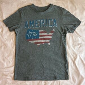 Aeropostale America 1776 Graphic T-Shirt - Size Medium